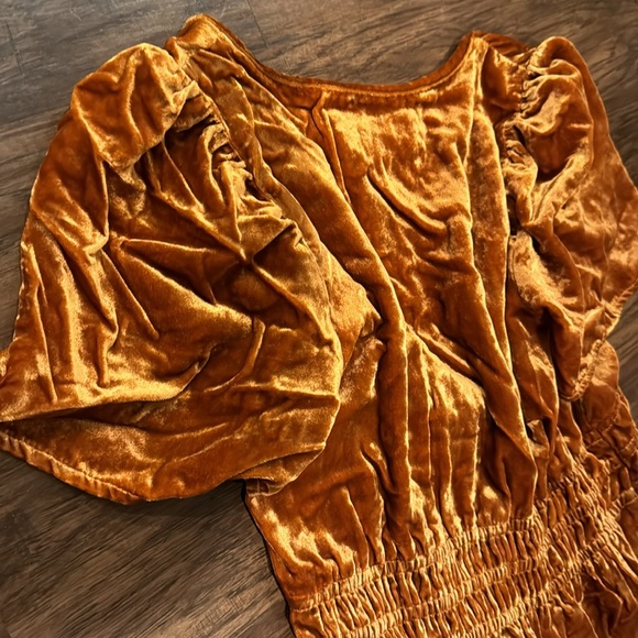 The Somerset Maxi Dress Velvet by Anthropology
Color: “Bamboo”; Size: Small - Picture 10 of 10